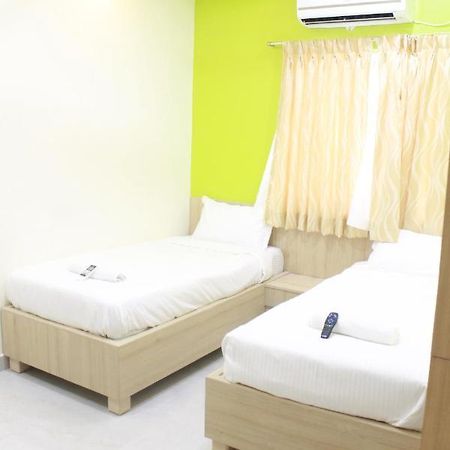 Hotel Jfive Residency Chennai Esterno foto