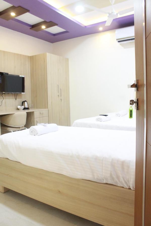 Hotel Jfive Residency Chennai Esterno foto