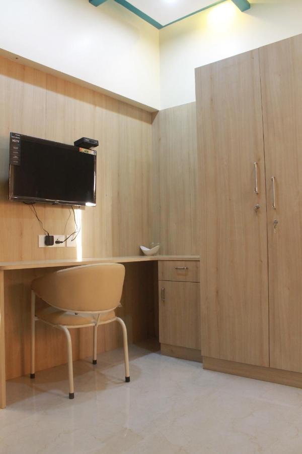 Hotel Jfive Residency Chennai Esterno foto