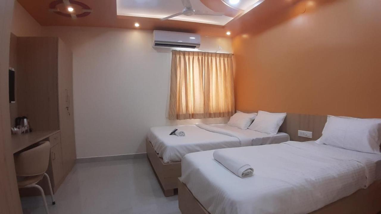 Hotel Jfive Residency Chennai Esterno foto